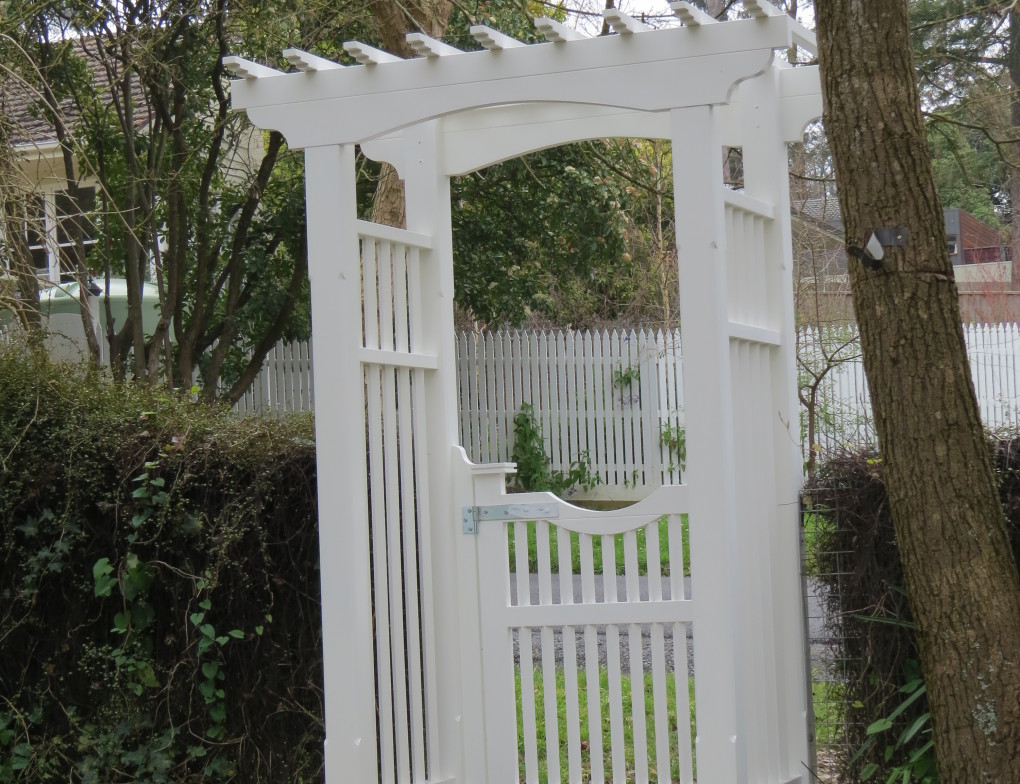 timber_arbour