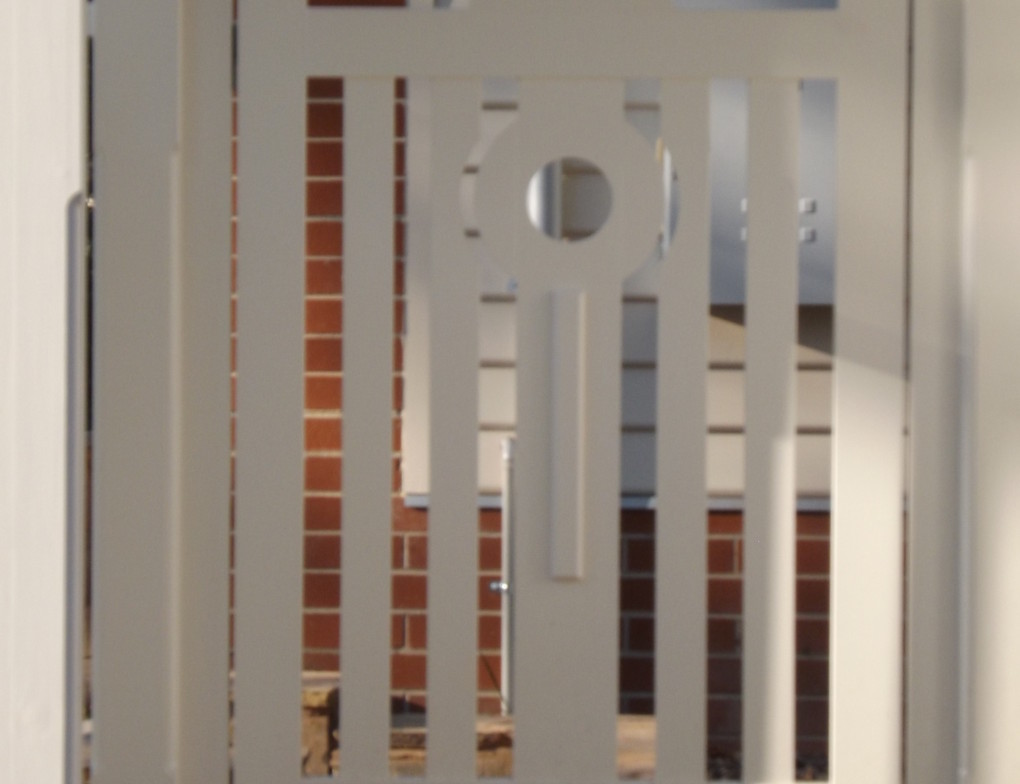 single_wooden_gate